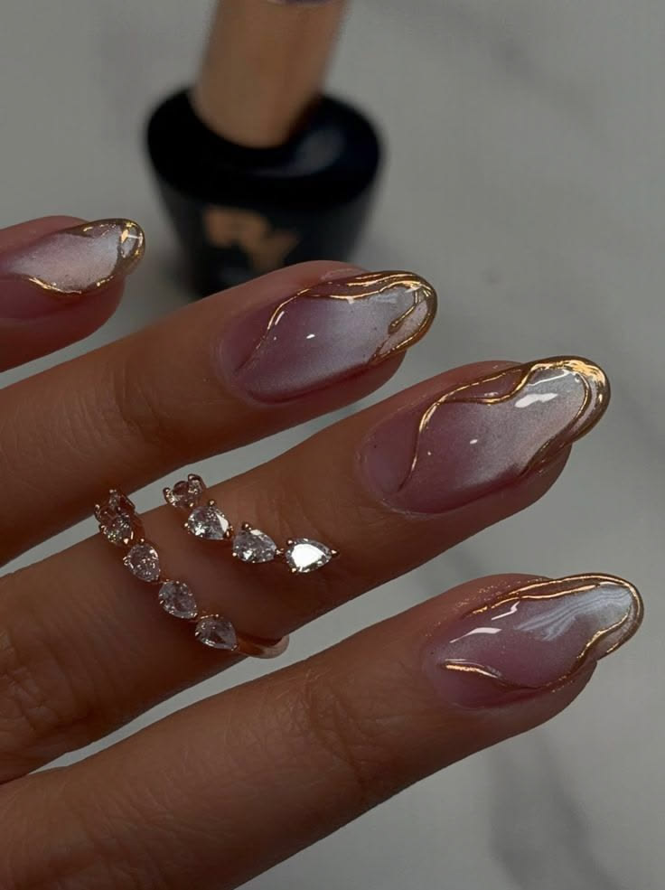 Hug Material - Press-on nails
